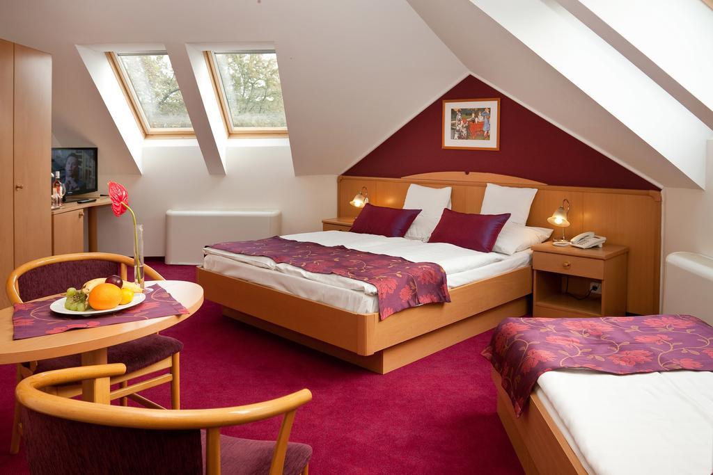 Hotel Kalvaria Győr Cameră foto